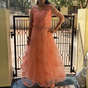 Info western peach long gown